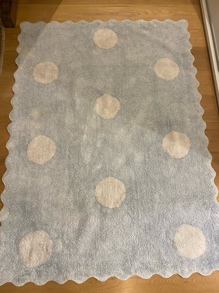 Alfombra infantil lavable con lunares