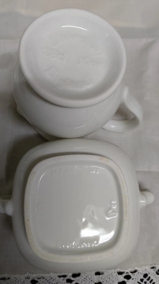 Juego Lechera y Azucarero Porcelana Blanca