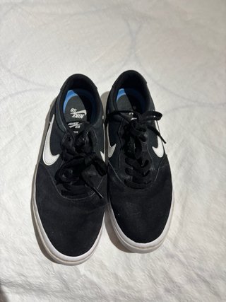 Nike SB Zapatillas Negras y Blancas