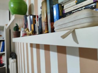 Estantería Ikea blanca y marrón