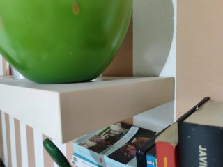 Estantería Ikea blanca y marrón
