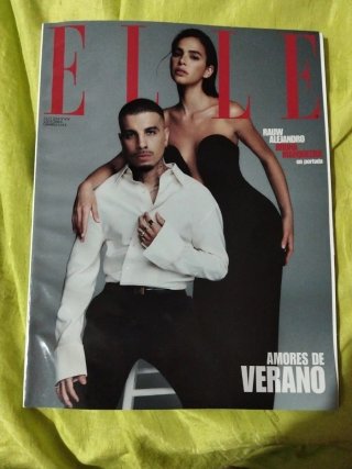 Revista Elle edição Rauw Alejandro e Bruna Marquez