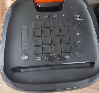 JBL Partybox 1000 Negra con reloje