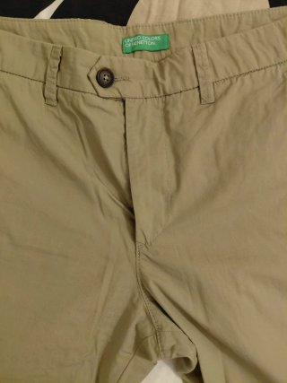 Pantalón beige United Colors of Benetton