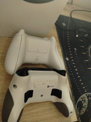 Xbox Series S Blanca + 2 Mandos