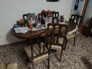 GRATUITAS Mesa y Sillas Comedor Madera