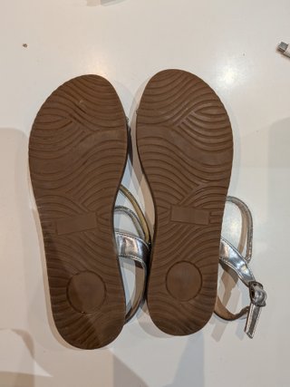 Sandalias planas en dorado y plateado talla 35