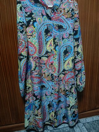 Vestido estampado paisley manga larga