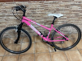 Bicicleta rosa mujer