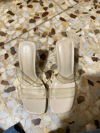Sandalias Bershka transparentes tacón beige T.36