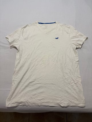 Camiseta Hollister básica V-neck