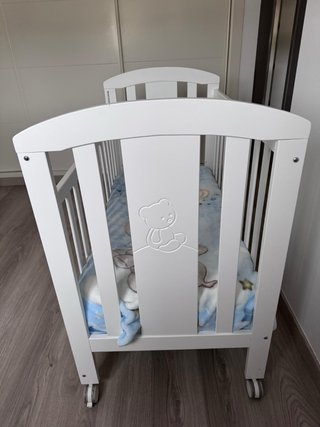 Cuna blanca Micuna con ruedas