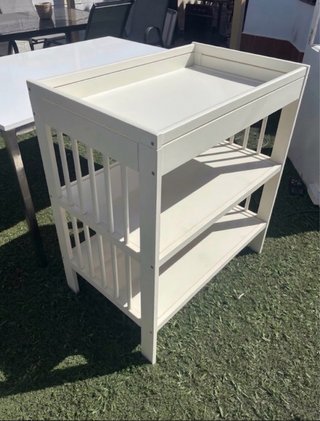 Cambiador de bebé blanco