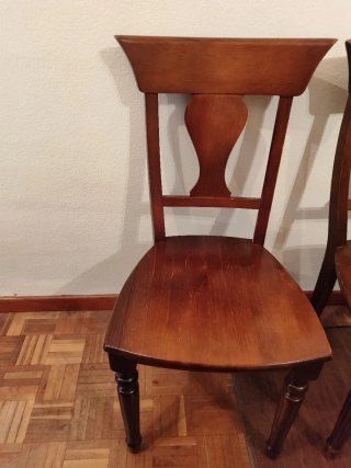 Juego de 4 sillas de comedor de madera