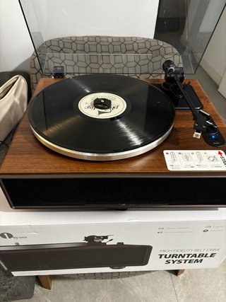 Tocadiscos by one Belt-Drive