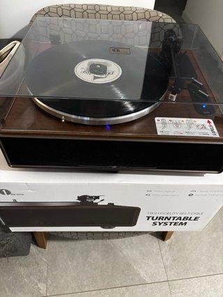 Tocadiscos by one Belt-Drive