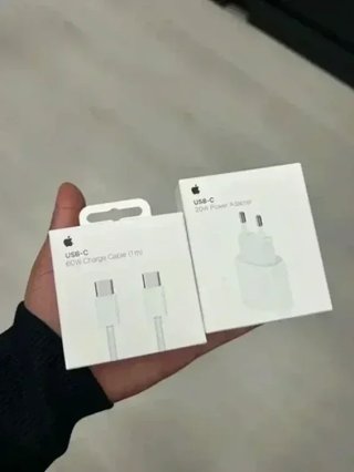 Pacchetto Caricatore Apple 20W + Cavo USB-C 1m 60W