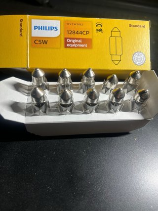 Caja Bombilla Philips C5W 12V 5W