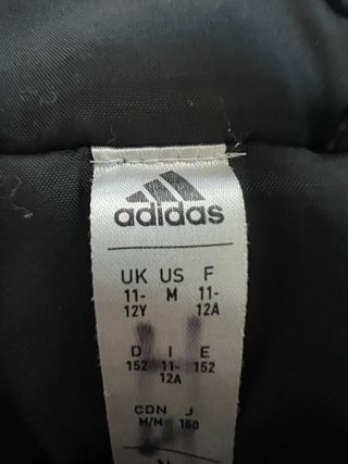 Abrigo Adidas Negro con Capucha