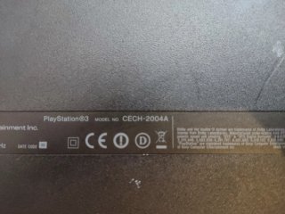 PS3 Sony + 2 mandos + Tarjeta Memoria