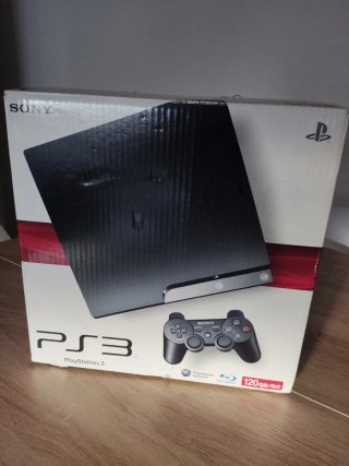 PS3 Sony + 2 mandos + Tarjeta Memoria