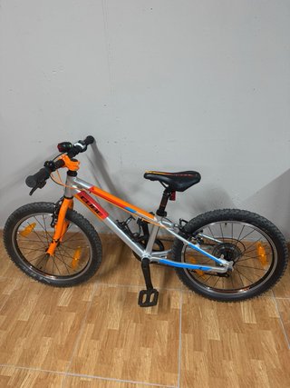 Bicicleta Cube Infantil Plata/Naranja