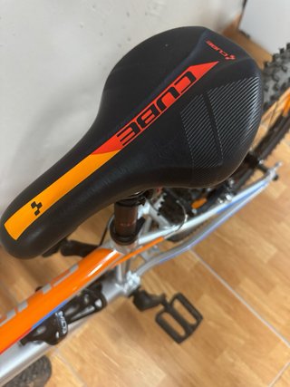 Bicicleta Cube Infantil Plata/Naranja