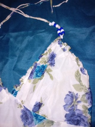 Top Pinko floreale bianco e blu Taglia 44.