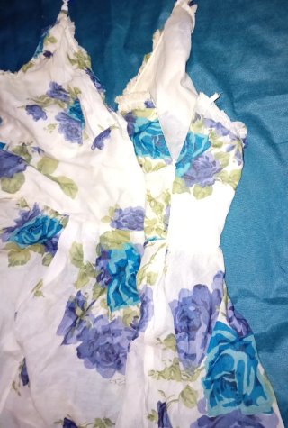 Top Pinko floreale bianco e blu Taglia 44.