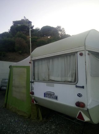 Caravana 750k completa.salon.cocina.baño y placas