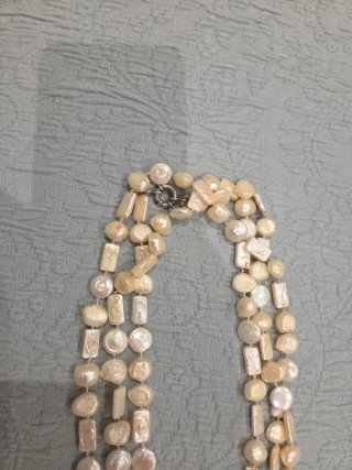 Collar 4 vueltas perlas barrocas. Precio negociabl