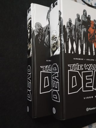 Lote The Walking Dead Libros 1 a 4 - Planeta Cómic