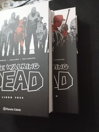 Lote The Walking Dead Libros 1 a 4 - Planeta Cómic