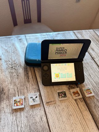Nintendo 3DS XL Azul + 6 Juegos