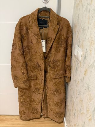 Abrigo Zara Bordado Talla L