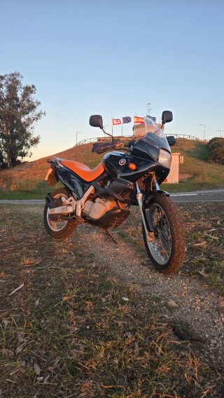 BMW F650 Funduro 1997 Negra/Naranja