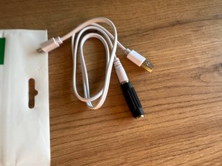 Adaptador UGREEN Micro USB a Jack 3.5mm