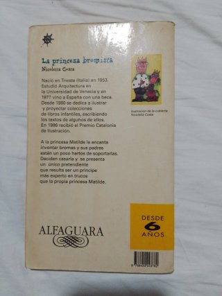 Cuatro libros de entretenimiento .