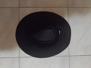 Gorra negra