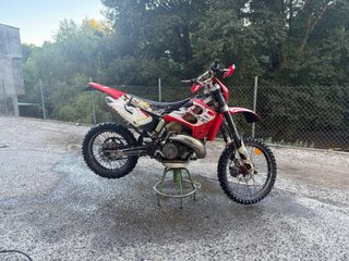 Gas Gas Enduro Roja y Blanca