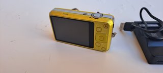 Fotocamera Digitale Casio Exilim EX-Z800 Gialla