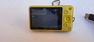 Fotocamera Digitale Casio Exilim EX-Z800 Gialla