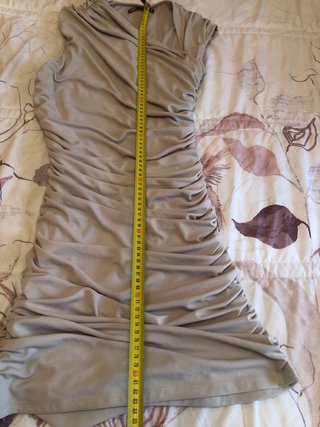Vestido corto beige fruncido talla S Zara