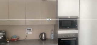 Cucina componibile beige e bianca