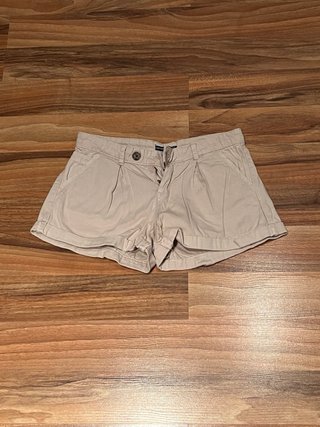 Pantalones cortos color beige