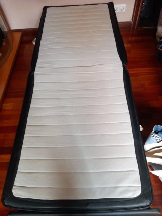 Puf Cama Doble Negro y Beige