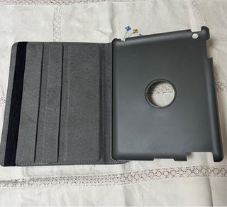 Funda iPad Gris con Goma Elástica