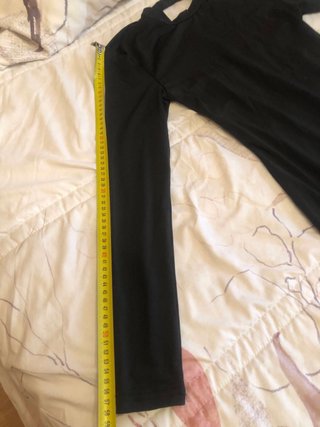 Vestido negro espalda descubierta