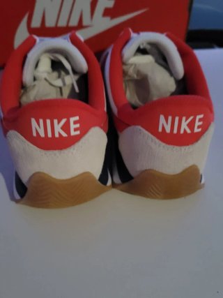 Nike Zapatillas Deportivas Rojas y Blancas