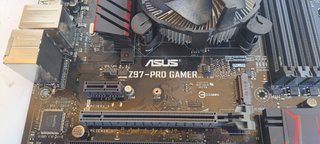Asus 1150 Z97-PRO Scheda Madre da Gaming, Nero